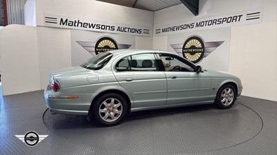 Lot 748 - 2000 JAGUAR S-TYPE V6