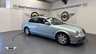 Lot 748 - 2000 JAGUAR S-TYPE V6