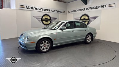 Lot 748 - 2000 JAGUAR S-TYPE V6