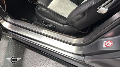 Lot 378 - 2004 BENTLEY CONTINENTAL GT AUTO