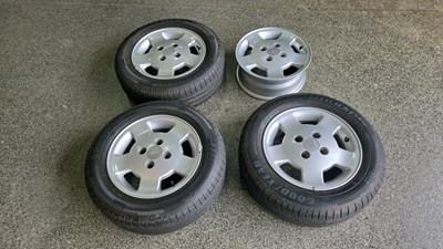 Lot 879 - SET OF 4 ALLOY WHEELS FOR A FORD SIERRA AZURA 5.5 J X 14 H2