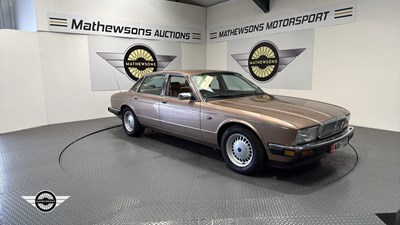 Lot 452 - 1989 DAIMLER 3.6