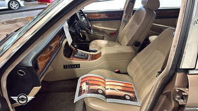 Lot 452 - 1989 DAIMLER 3.6
