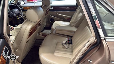 Lot 452 - 1989 DAIMLER 3.6