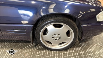Lot 632 - 1999 MERCEDES