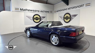 Lot 632 - 1999 MERCEDES