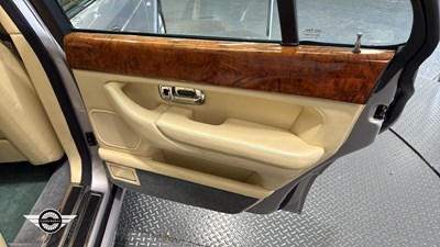Lot 650 - 1999 BENTLEY ARNAGE RED LABEL AUTO