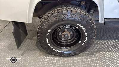 Lot 680 - 2013 LAND ROVER DEFENDER 110 XS TD D/C