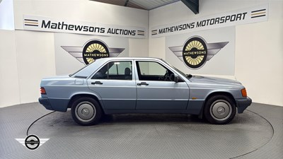 Lot 808 - 1993 MERCEDES 190E AUTO