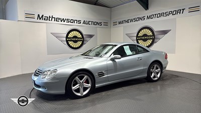Lot 699 - 2005 MERCEDES SL 350 AUTO