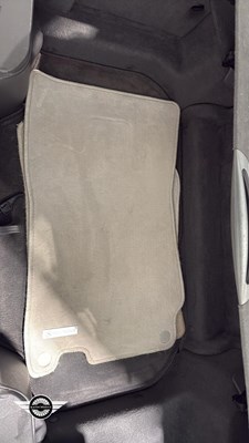 Lot 699 - 2005 MERCEDES SL 350 AUTO