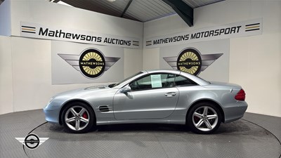 Lot 699 - 2005 MERCEDES SL 350 AUTO