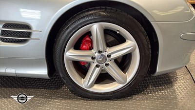 Lot 699 - 2005 MERCEDES SL 350 AUTO