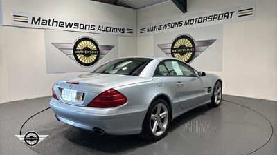 Lot 699 - 2005 MERCEDES SL 350 AUTO