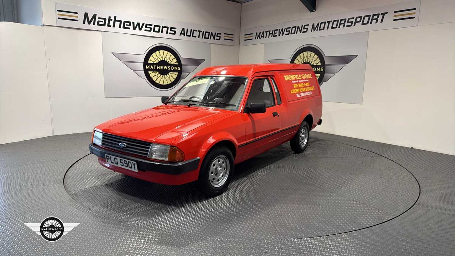 Lot 700 - 1983 FORD ESCORT 55L