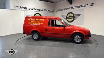 Lot 700 - 1983 FORD ESCORT 55L