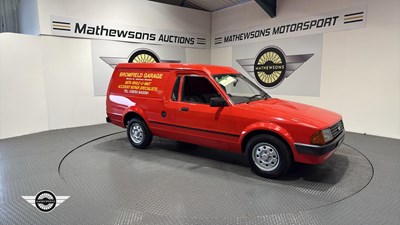 Lot 700 - 1983 FORD ESCORT 55L