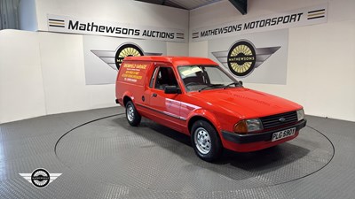 Lot 700 - 1983 FORD ESCORT 55L