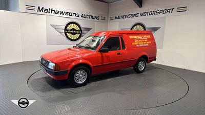 Lot 700 - 1983 FORD ESCORT 55L