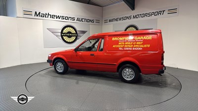 Lot 700 - 1983 FORD ESCORT 55L