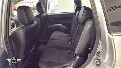 Lot 899 - 2008 MITSUBISHI OUTLANDER