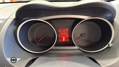 Lot 899 - 2008 MITSUBISHI OUTLANDER
