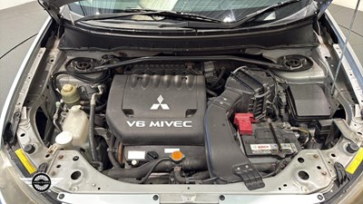Lot 899 - 2008 MITSUBISHI OUTLANDER