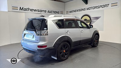 Lot 899 - 2008 MITSUBISHI OUTLANDER