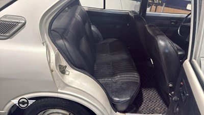 Lot 144 - 1976 TOYOTA COROLLA