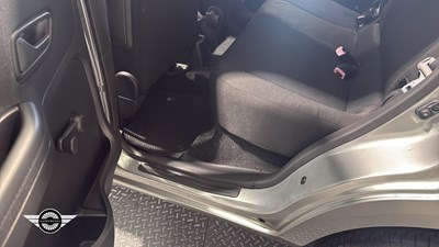 Lot 852 - 2004 SUZUKI IGNIS GL