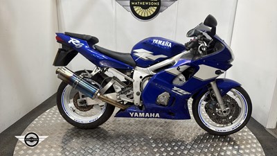 Lot 10 - 1999 YAMAHA R6