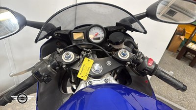 Lot 10 - 1999 YAMAHA R6