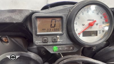 Lot 10 - 1999 YAMAHA R6