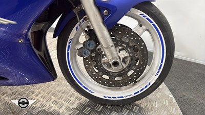 Lot 10 - 1999 YAMAHA R6