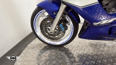 Lot 10 - 1999 YAMAHA R6