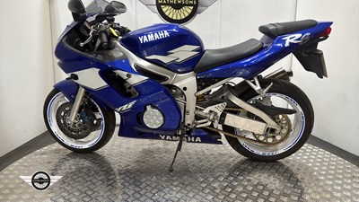 Lot 10 - 1999 YAMAHA R6
