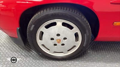 Lot 815 - 1984 PORSCHE 928 S