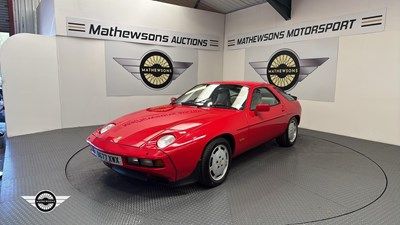 Lot 815 - 1984 PORSCHE 928 S