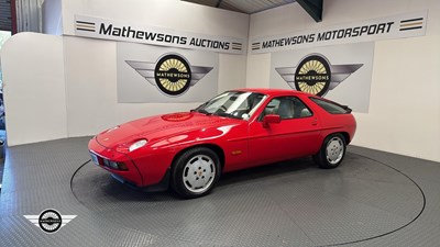 Lot 815 - 1984 PORSCHE 928 S