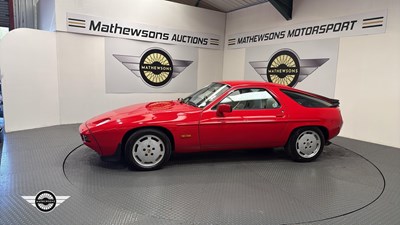 Lot 815 - 1984 PORSCHE 928 S