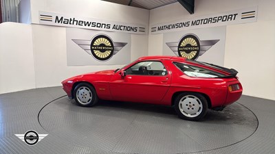 Lot 815 - 1984 PORSCHE 928 S