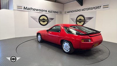 Lot 815 - 1984 PORSCHE 928 S