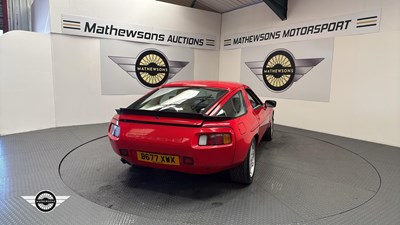 Lot 815 - 1984 PORSCHE 928 S