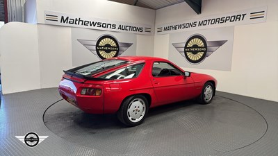 Lot 815 - 1984 PORSCHE 928 S