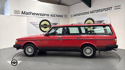 Lot 20 - 1991 VOLVO 240
