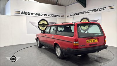 Lot 20 - 1991 VOLVO 240