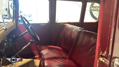 Lot 22 - 1930 SINGER
