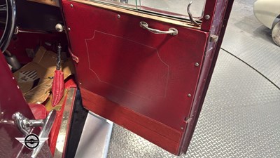 Lot 22 - 1930 SINGER