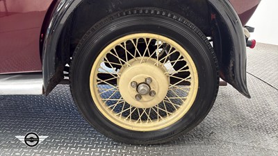 Lot 22 - 1930 SINGER