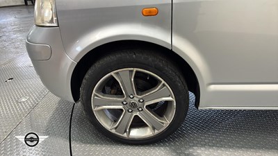 Lot 42 - 2005 VOLKSWAGEN T-SPORTER T30 130 TDI LWB